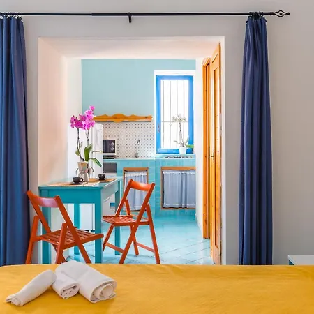 아파트 La Finestra Sul Mare By Tizzano House 프로치다