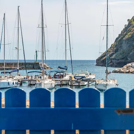 La Finestra Sul Mare By Tizzano House Προτσίντα