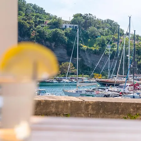 La Finestra Sul Mare By Tizzano House