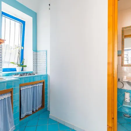 La Finestra Sul Mare By Tizzano House Διαμέρισμα Προτσίντα